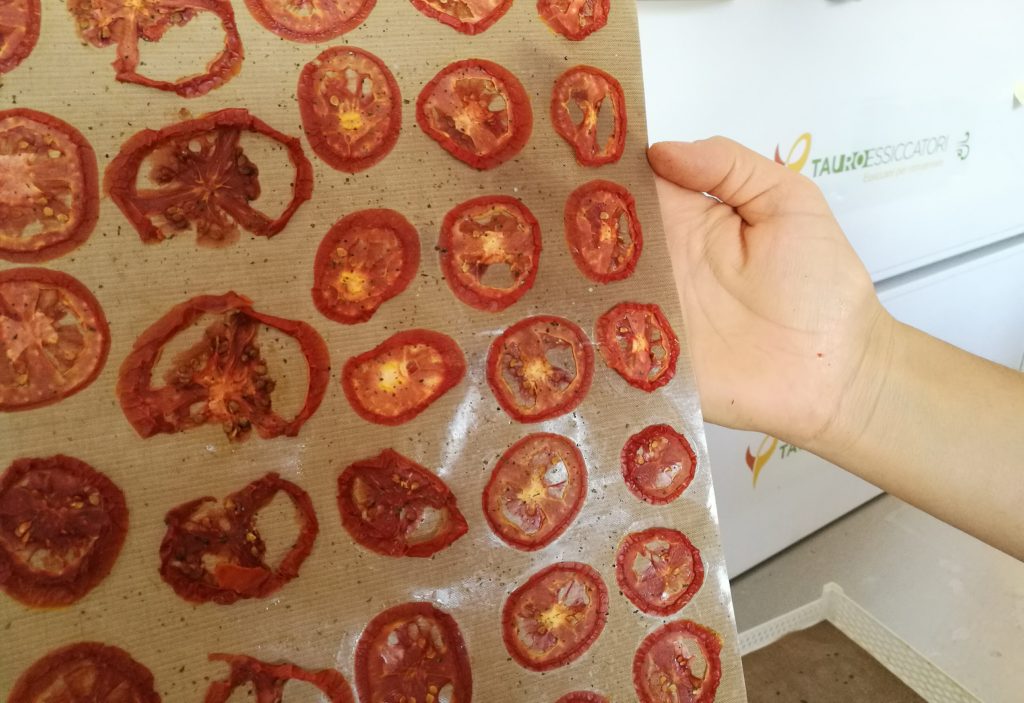chips di pomodori essiccati