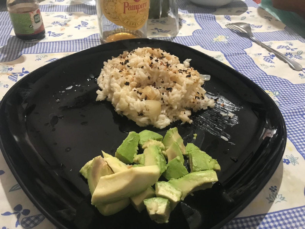 riso thai con avocado essiccato 