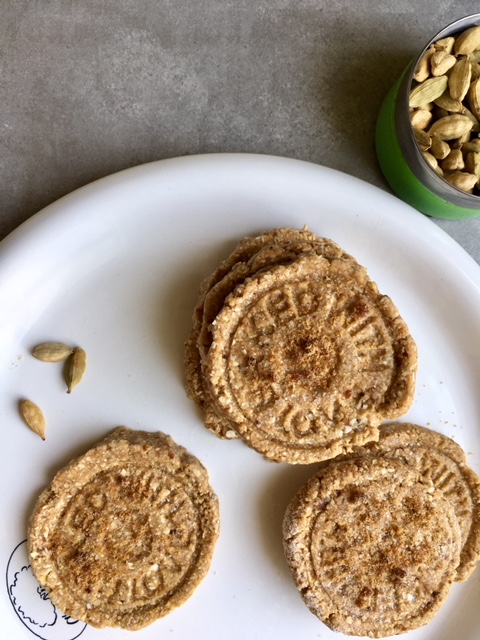 biscotti essiccati con zenzero e cardamomo