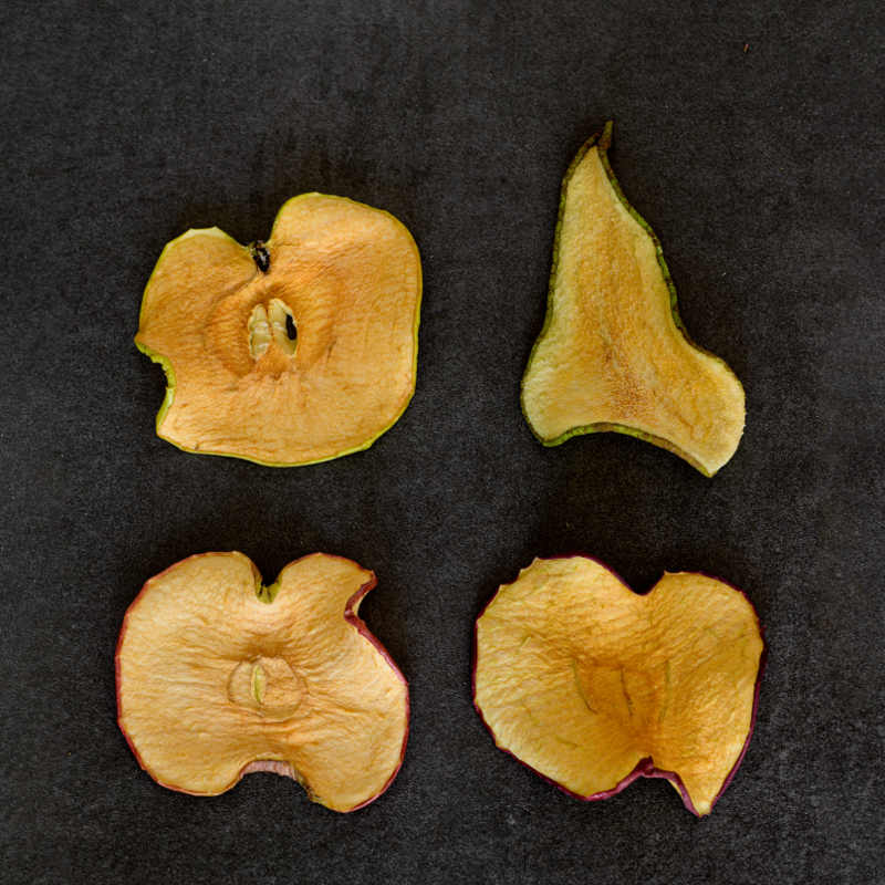chips essiccate di mele e pere