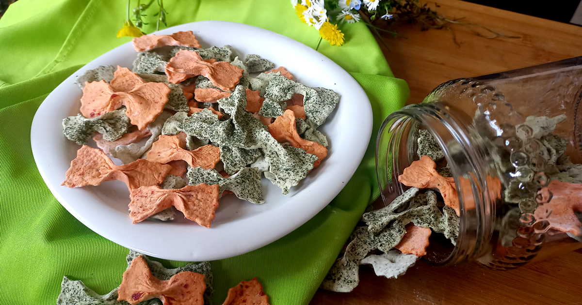 farfalle-pasta-fatta-in-casa_sos-mamma-cora_polvere-cavolo-peperoni_tauro-essiccatori