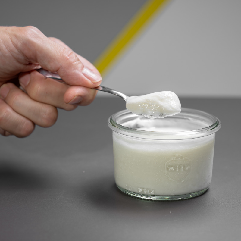 Yogurt appena aperto